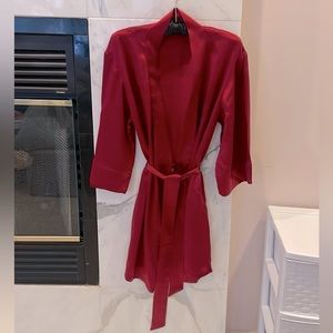 Etam silk kimono robe 100% mulberry silk size XS NWOT NEVER WORN